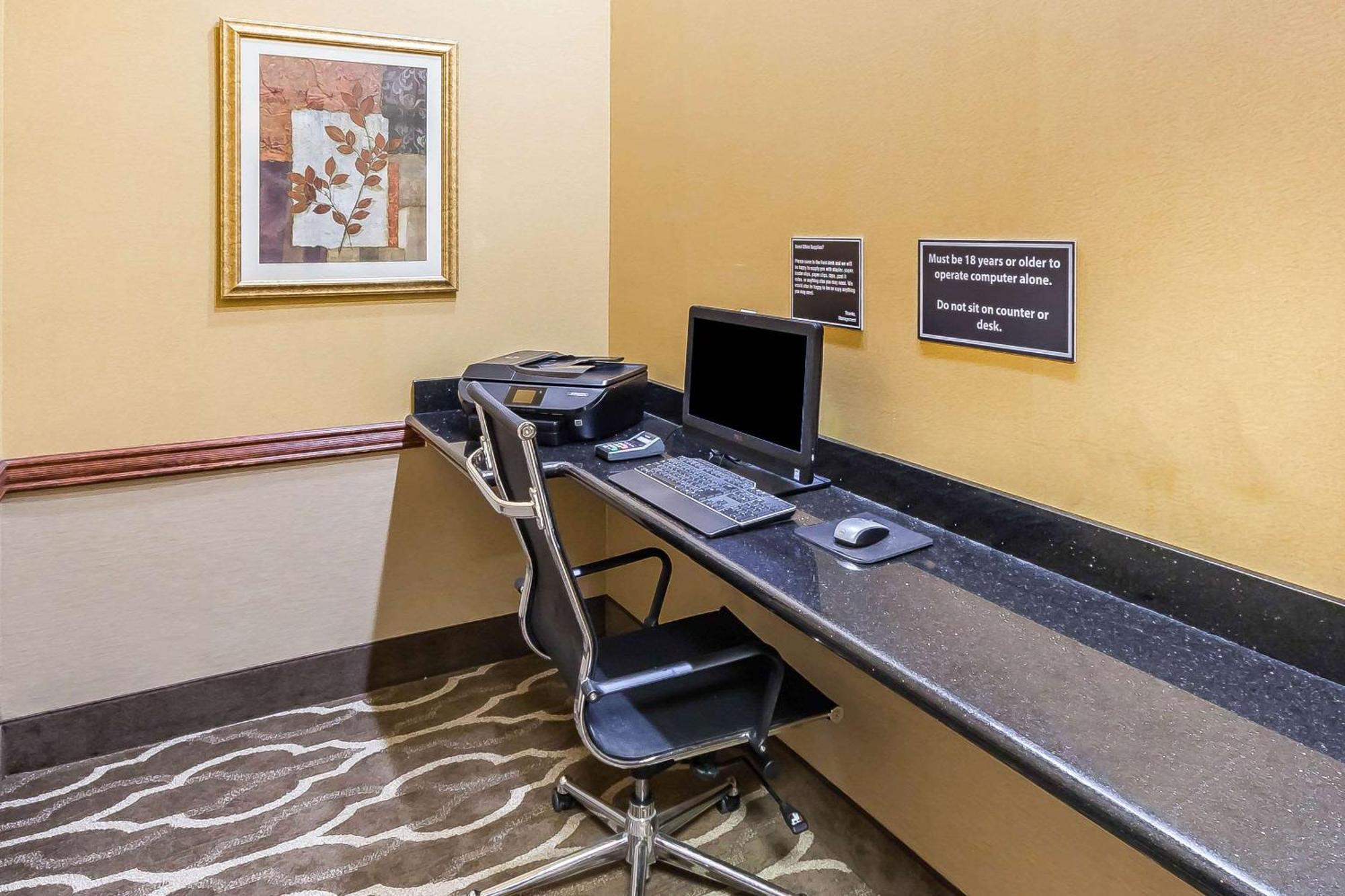 Comfort Suites Yukon - Sw Oklahoma City Eksteriør billede