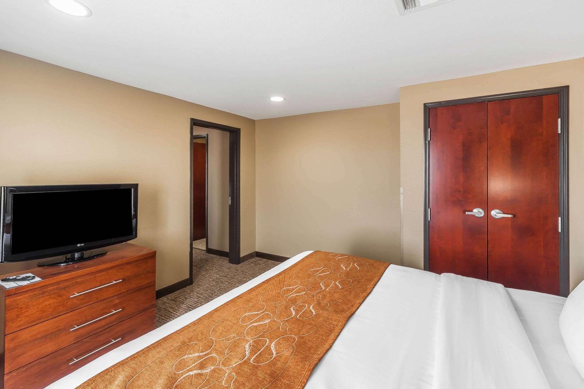 Comfort Suites Yukon - Sw Oklahoma City Eksteriør billede