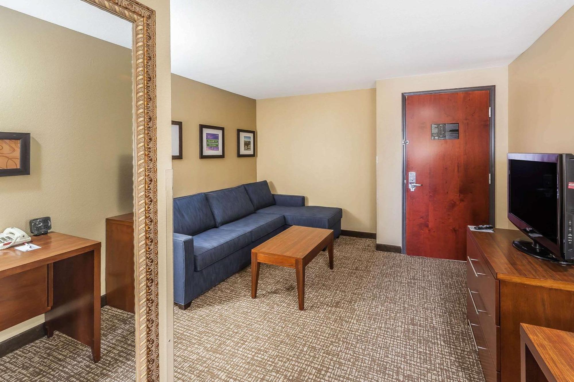 Comfort Suites Yukon - Sw Oklahoma City Eksteriør billede